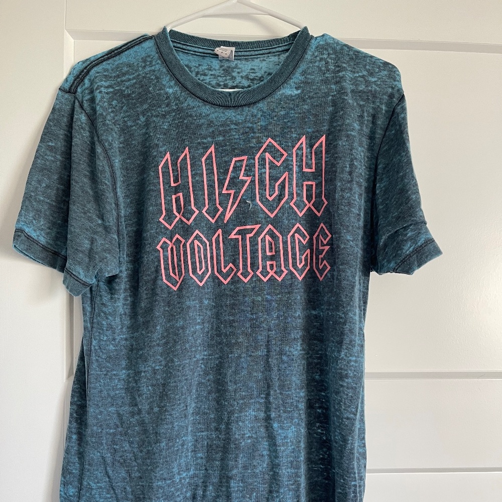 Graphic tee shirt
